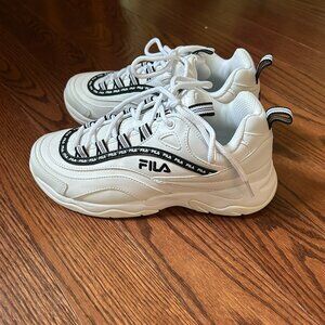 Fila Ray Repeat Athleisure Running Shoe Women Size US7